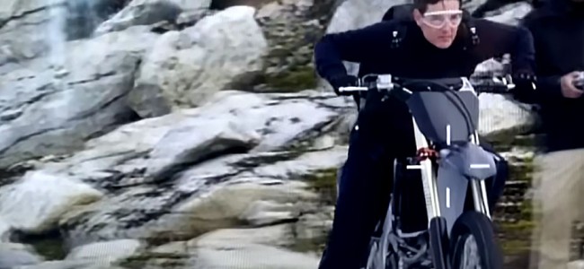 Vidéo : Tom Cruise au guidon d’une machine de cross dans le dernier épisode de Mission Impossible