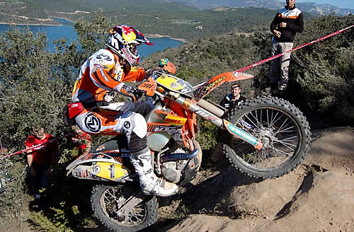 Début de championnat difficile pour David Knight...