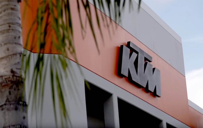 Vidéo : Marvin Musquin nous ouvre les portes des ateliers du team KTM US