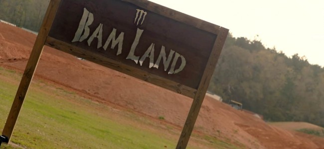Vidéo : en quarantaine sur la piste de « Bam Land »