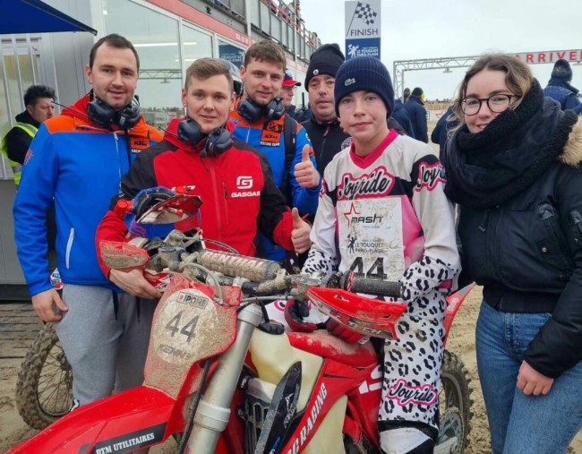 Tom Dukerts remporte la classe 125cc de l’Enduropale Juniors : une entrée remarquée dans la catégorie
